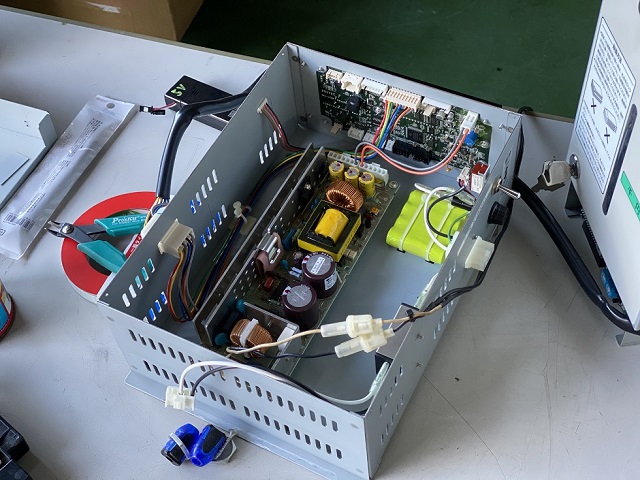 両替機電源部の修理
