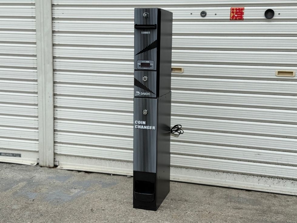 スリム両替機ダイイチCSD-3を斜めから撮影