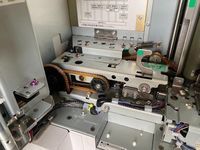 グローリー硬貨包装機WS-31包装作業中の画像