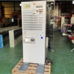 券売機GLORY製VT-B20を正面から撮影